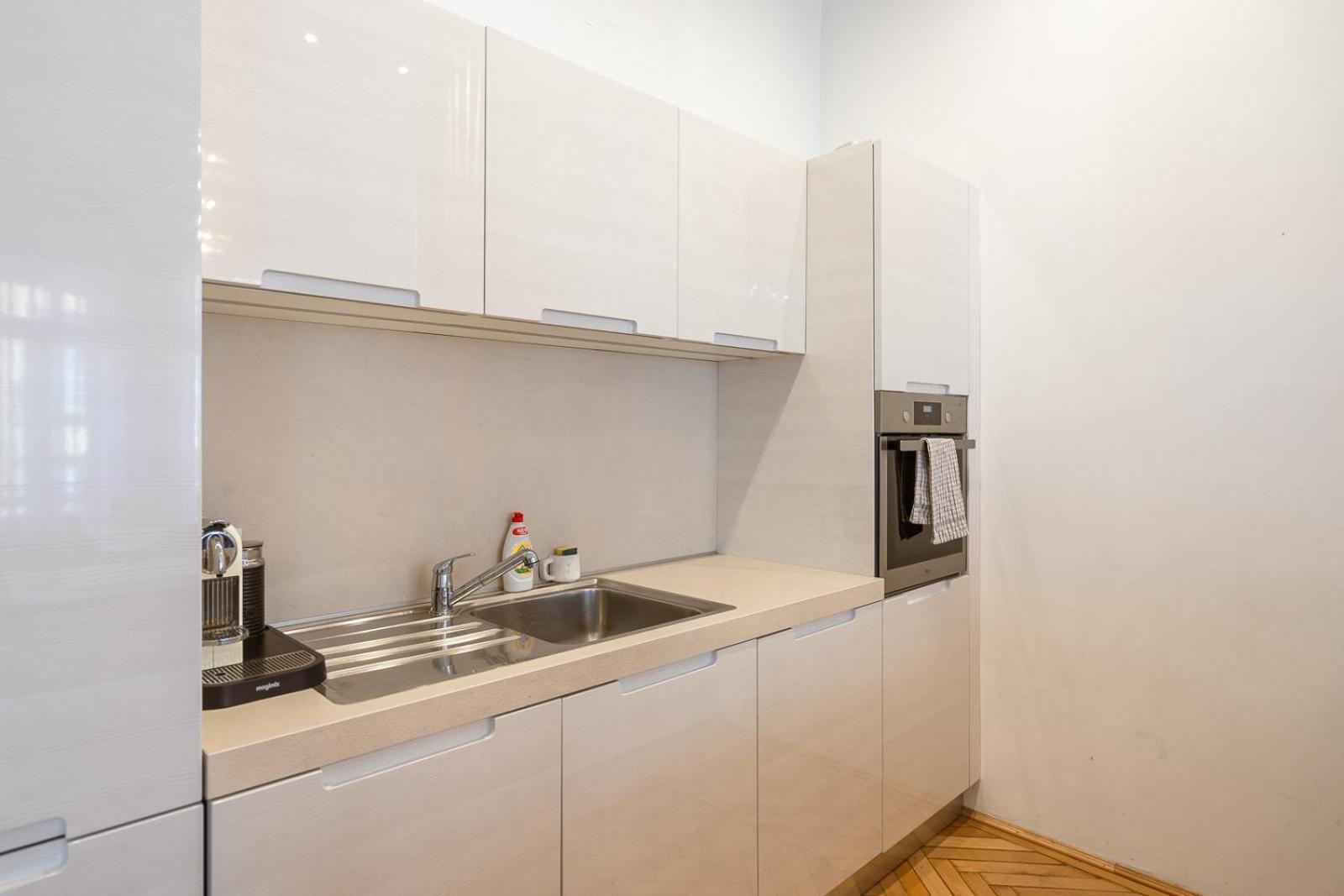 Garys Bright And Spacious Two Bedroom Flat Near Danube Budapest Kültér fotó